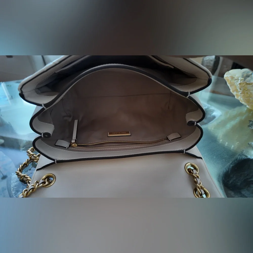 Tory Burch Quilted Shoulder Bag in Cream with Gold Chain